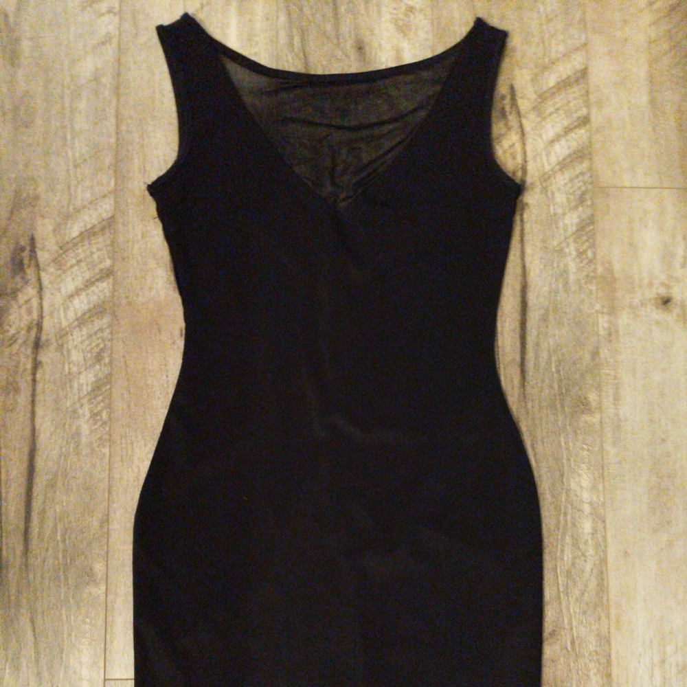 Fitted black dress